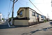 土地面積169.38平米(約51.23坪)の角地。お好きなハウスメーカーや工務店で建築いただけます。【現地土地写真】