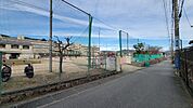 宝塚市立西山小学校（約780m）
