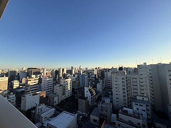 バルコニーより