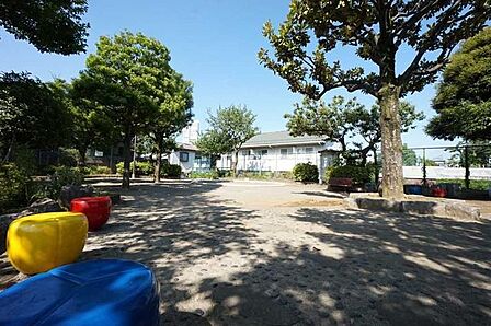 小日向公園 570m