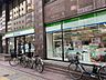 周辺： ファミリーマート 高田馬場駅西店 500m