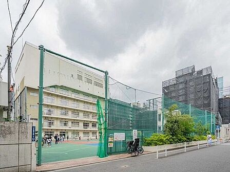 中央区立 久松小学校 50m