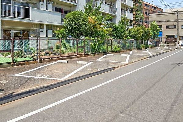 駐車場を拡大表示