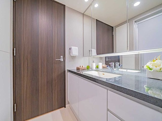 洗面 DEUX　TOURS　CANAL＆SPA　EAST　ドゥトゥール 40階/-