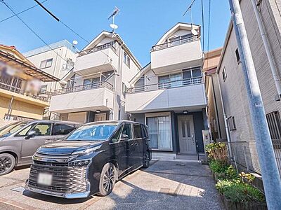 外観:写真中央右 外観:写真中央右