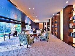 ラグジュアリーライブラリー