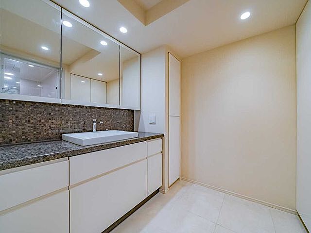 室内 ザ・レジデンス三田 7階/-