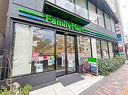 ファミリマート広尾駅前店 430m