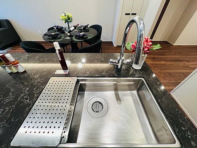 キッチン 白金ザ・スカイE棟 27階/-