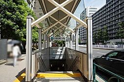 大江戸線・南北線「麻布十番」駅 890m
