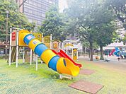 区立花園公園 180m