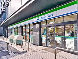 1階ファミリーマート
