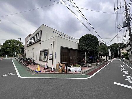 品川区立ゆたか図書館 140m