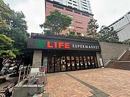 ライフ目黒大橋店 50m