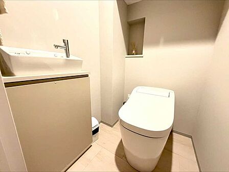 独立手洗いカウンター付トイレ