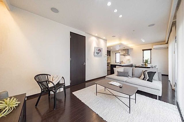 リビング/ダイニング 府中市栄町2丁目