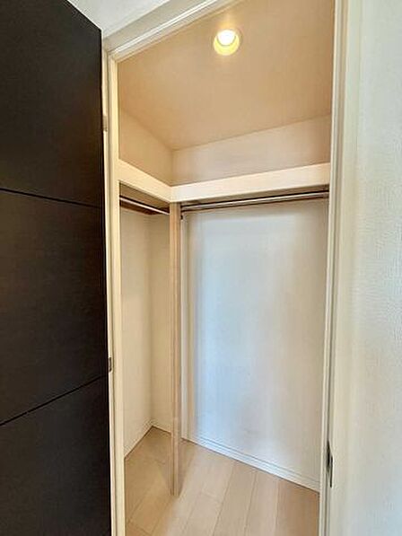 約6.0帖洋室部分ウォークインクローゼット