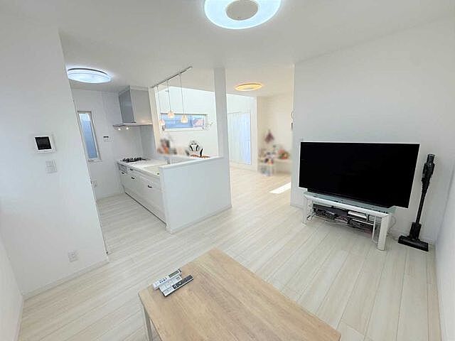 リビング/ダイニング 茅ヶ崎市小和田1丁目