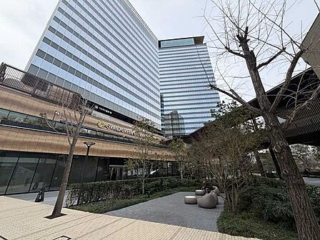 グラングリーン大阪 700m