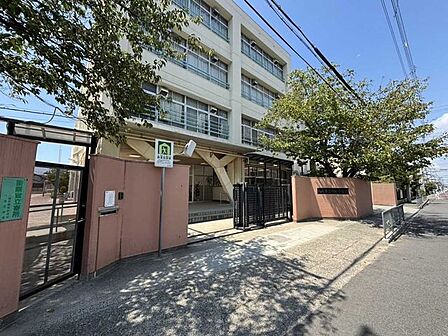 八尾市立用和小学校 350m