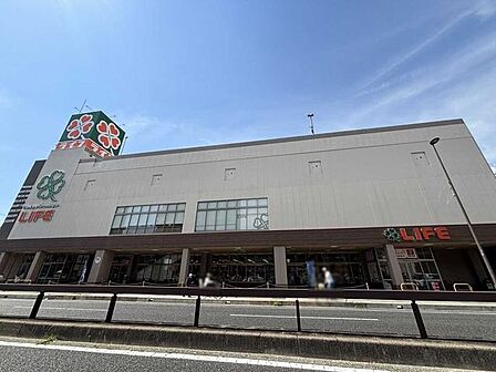 ライフ夙川店 330m