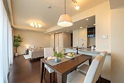 プラウド川名山 3LDKのリビング/ダイニング