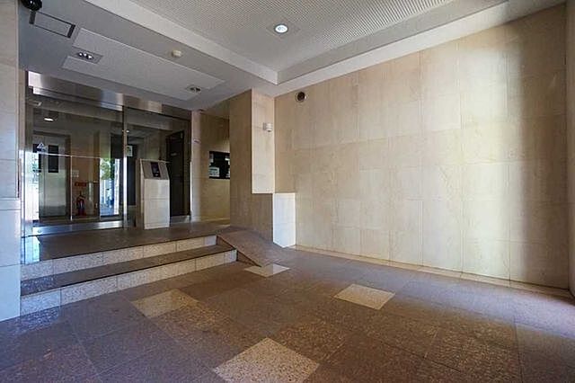 エントランス アートコート早稲田戸山公園 3階/-