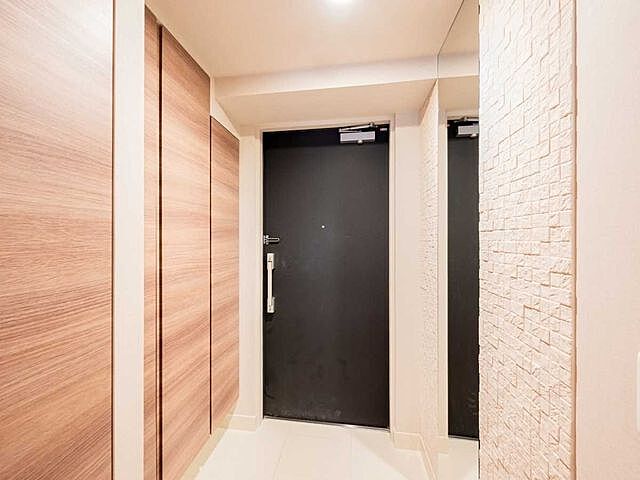 玄関 ユトリシア五番街 1階/-