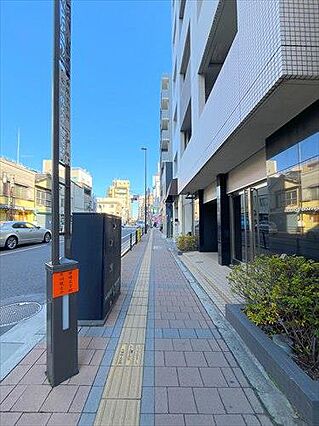 現地含む前面道...