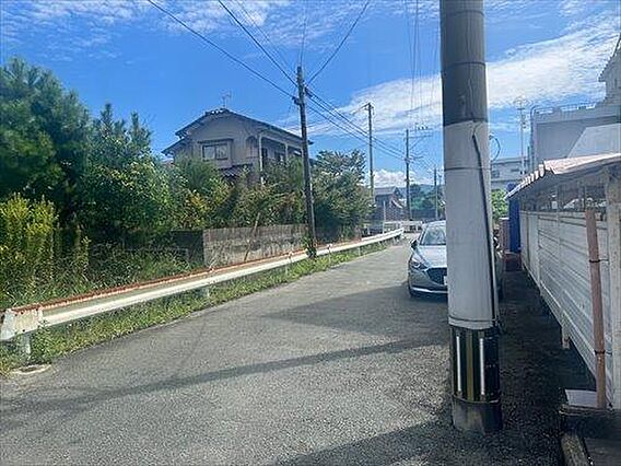 北側接面道路