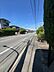 その他：南西側前面道路（南東側から撮影）