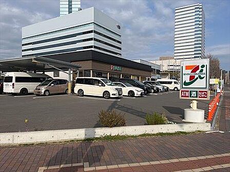 セブンイレブン福岡ももち店(240m)