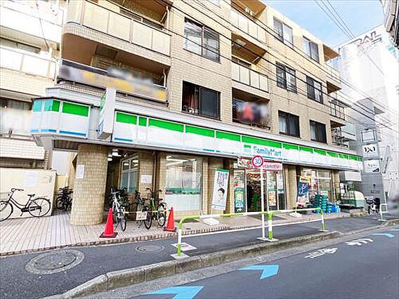 ファミリーマー...