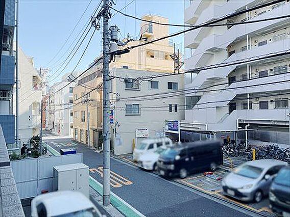 バルコニーから...