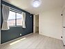 その他：2F 南側洋室4.9帖