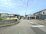 前面道路（北東側）