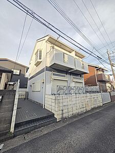 外観:【土地(古アパート有)】南西側道路に接道しており陽当り良好。 外観:【土地(古アパート有)】南西側道路に接道しており陽当り良好。
