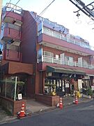 正面エントランス