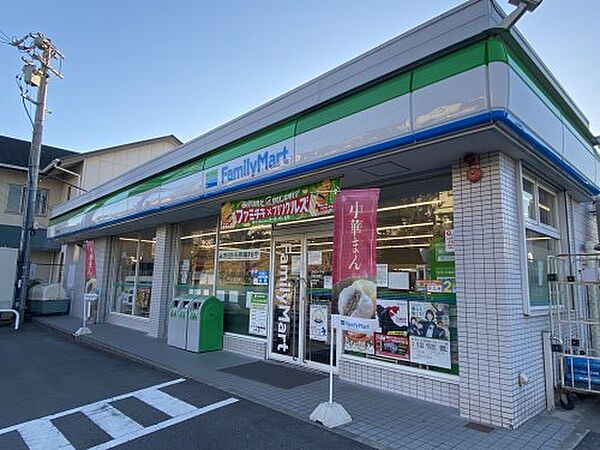 画像29:【コンビニエンスストア】ファミリーマート三好丘桜店まで1083ｍ