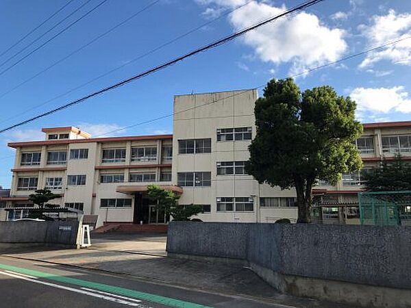 画像21:【小学校】西尾市立室場小学校まで358ｍ