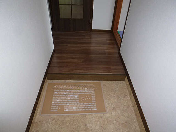 画像14:フローリングの玄関です　