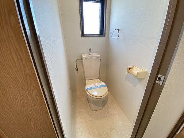 画像8:バス・トイレ別のセパレートタイプのお部屋です　