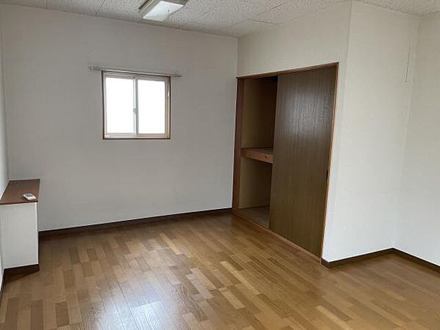 洋室 青森市旭町1丁目