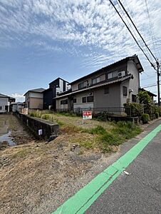 外観:機材・資材・車両置き場に最適。間口5.4m×前面道路5.6m。 外観:機材・資材・車両置き場に最適。間口5.4m×前面道路5.6m。