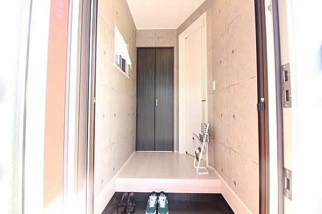 玄関 日向市永江町2丁目152番