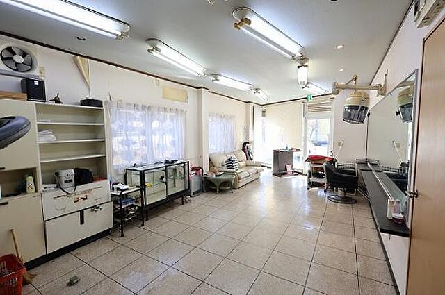 室内 延岡市恒富町4丁目