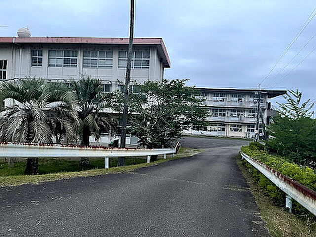 周辺 日向市大字財光寺字堀り田5328番地2