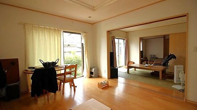 リビング/ダイニング 日向市浜町3丁目103番地2