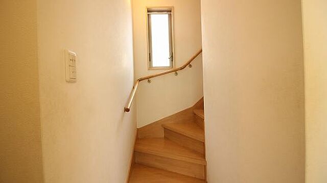 室内 日向市浜町3丁目103番地2