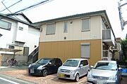 外観です。1階は1ＬＤＫ、2階は2ＬＤＫのシャーメゾンです。